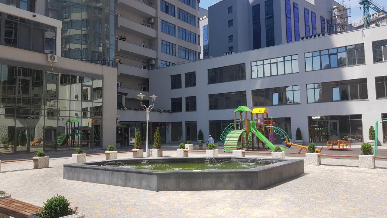 Appartamento Arcadia- Gagarin plaza 5/2 Odessa Esterno foto