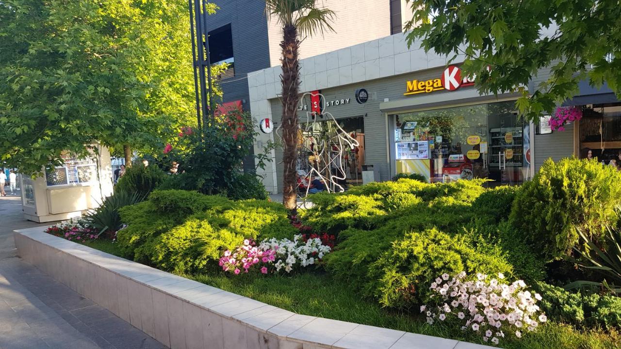 Appartamento Arcadia- Gagarin plaza 5/2 Odessa Esterno foto
