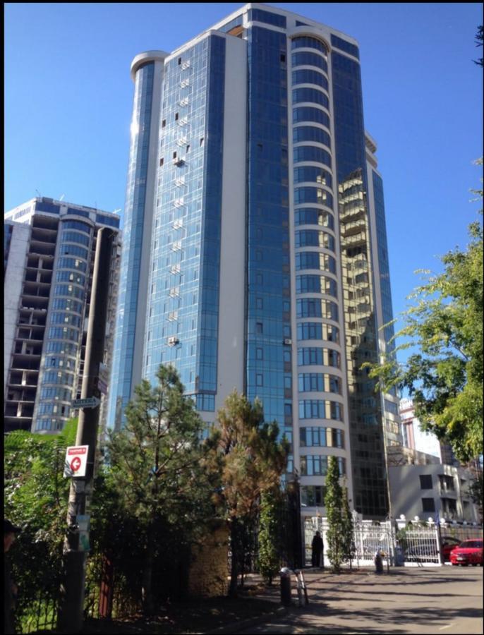 Appartamento Arcadia- Gagarin plaza 5/2 Odessa Esterno foto